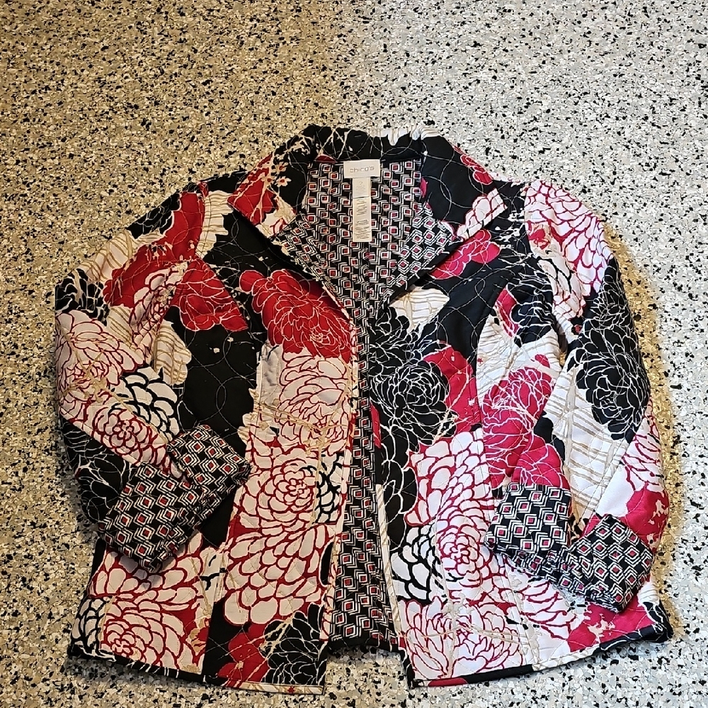 Chico's Quilted Floral Open Jacket. Black, Red, White. Size Chico 2 (12).